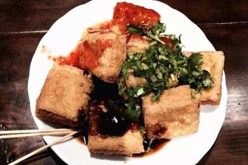 绍兴油炸臭豆腐哪家好吃 绍兴最正宗的臭豆腐盘点