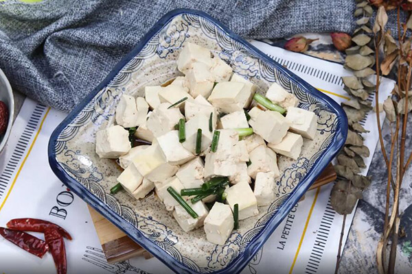 小葱拌豆腐的做法 小葱拌豆腐怎么做