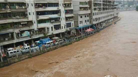 东莞暴雨导致河道水位暴涨 海事局24小时值班预警