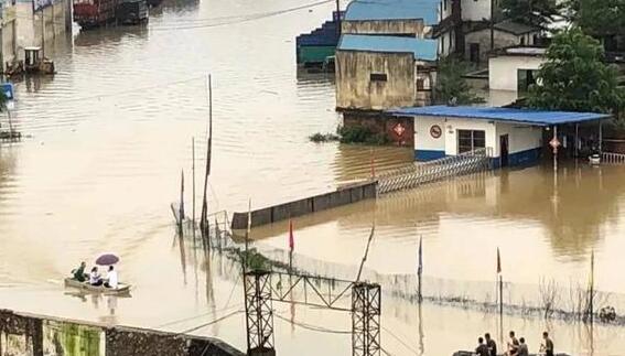 也门暴雨死亡人数已增至13人 救援工作仍在进行中