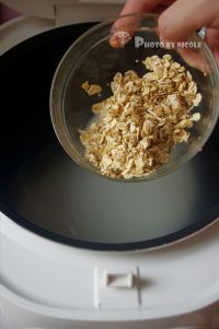 枸杞鸡肾双麦粥的做法步骤3