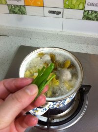 酸菜豆腐肉丸汤的做法步骤6