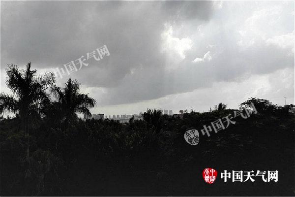 热带低压今或加强为台风 周末海南遭强风雨过程