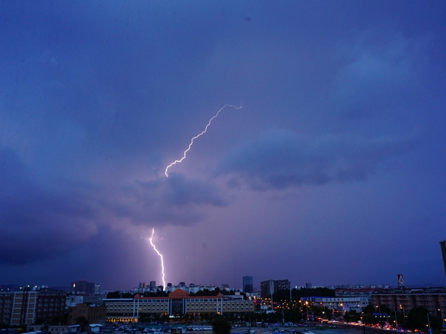 北京今日有雷雨 需防范局地强对流天气