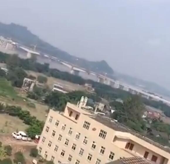 官方通报乐山五通桥产生异味浓雾是怎么回事  乐山五通桥为什么会产生异味浓雾