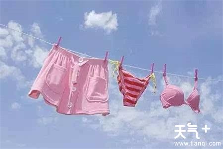 衣服到底要不要反过来晒  衣服应该怎么晒
