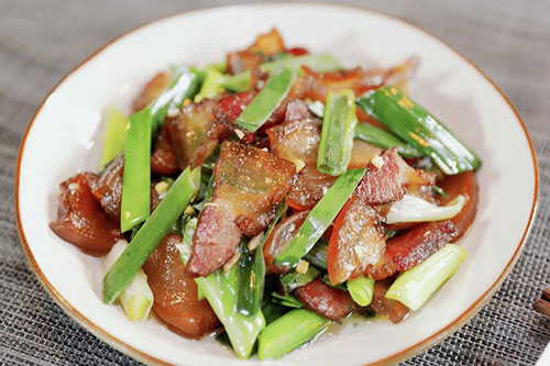 蒜苗腊肉的做法 腊肉怎么做好吃
