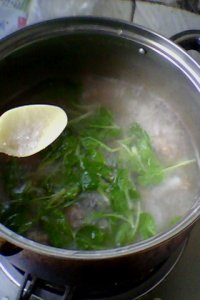 肉圆青菜汤的做法步骤6