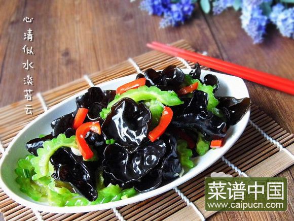 苦瓜拌秋耳