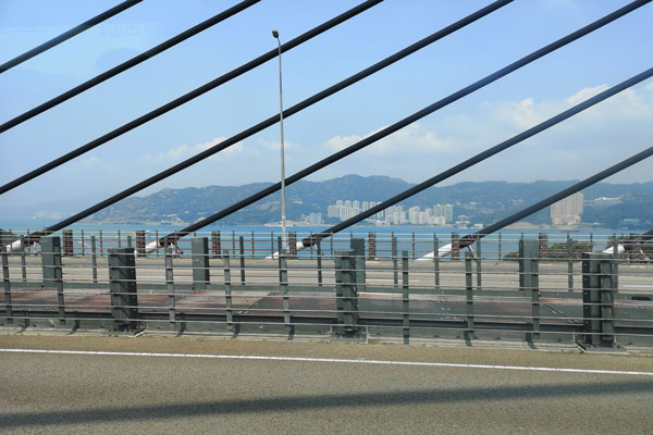 港珠澳大桥多少公里 港珠澳大桥到香港哪里