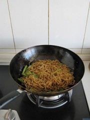 豆角焖面的做法步骤5