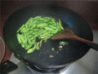 榄菜干煸四季豆的做法步骤6