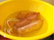 水煮鱿鱼的做法步骤4