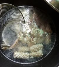 丝瓜炒鲜鱿的做法步骤6