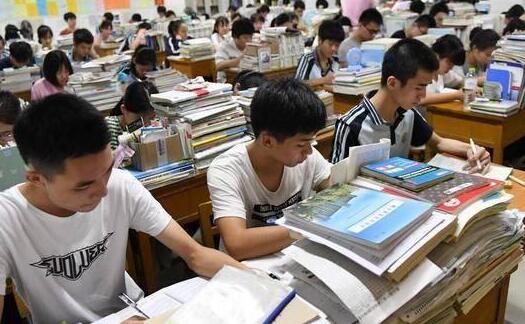 妈妈将孩子高考准考证被当废品是怎么回事 高考准考证丢了怎么办