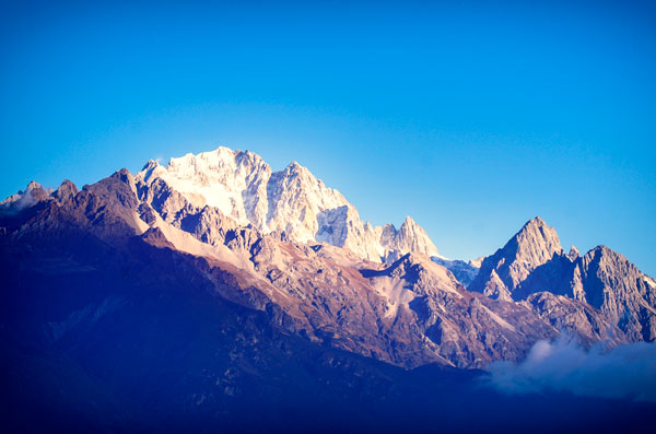 梅里雪山和玉龙雪山哪个好 梅里雪山风景好还是玉龙雪山好