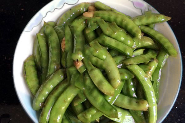 豌豆荚怎么炒 清炒豌豆荚的做法