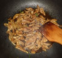 韭菜苔炒鸭心肝的做法步骤8