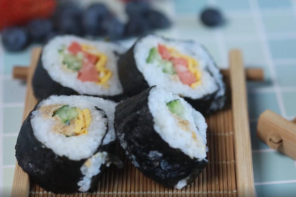 紫菜包饭的家常做法 怎么做紫菜包饭好吃