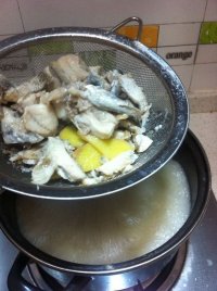 青豆黑鱼汤的做法步骤10