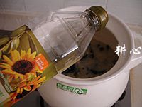 松仁木耳小米粥的做法步骤10