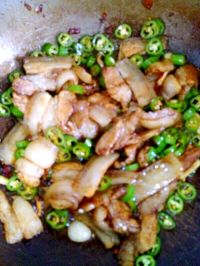 尖椒回锅肉的做法步骤5