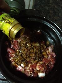 砂锅冬菜肉片的做法步骤3