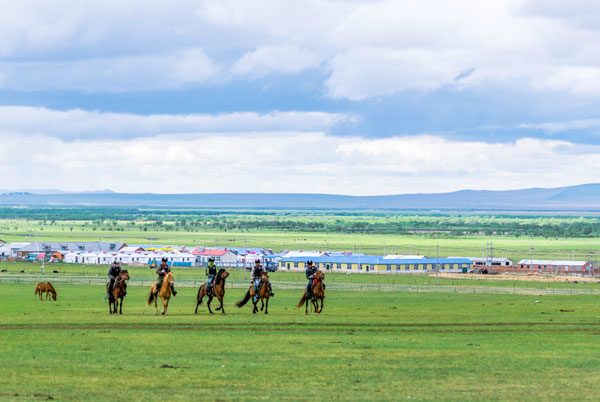 呼伦贝尔离呼和浩特多远 呼和浩特怎么去呼伦贝尔