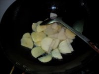 干锅土豆片的做法步骤3