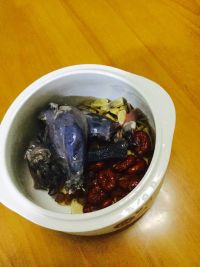 滋补乌鸡汤的做法步骤3