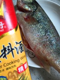 茄汁鲈鱼的做法步骤3