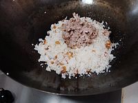 肉粒炒饭的做法步骤15