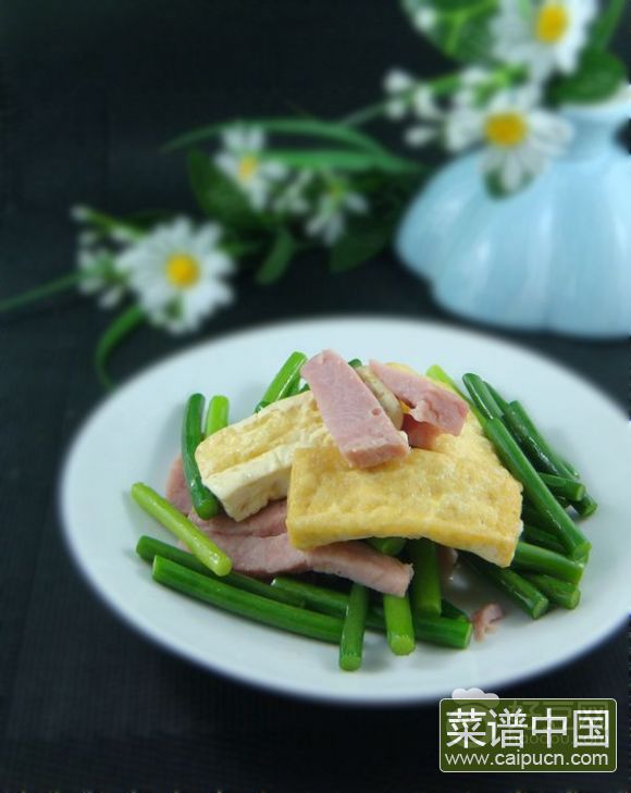 熏肉豆腐炒蒜苔