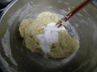 铜锣烧草帽包的做法步骤4
