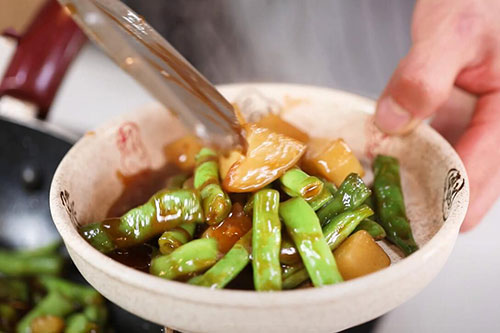 土豆炖豆角的做法 土豆炖豆角怎么炖