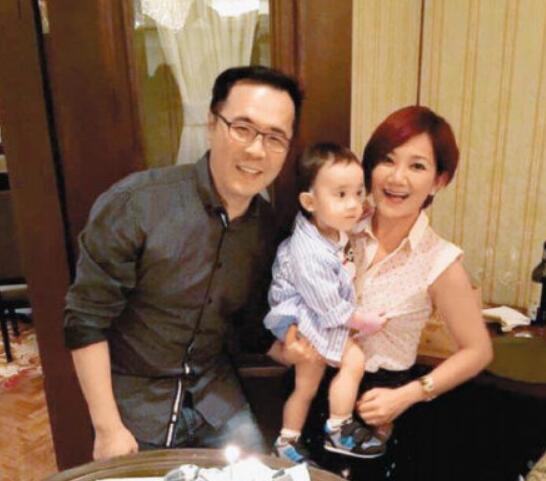 梁静茹回应离婚是怎么回事 梁静茹谈离婚感受说了什么