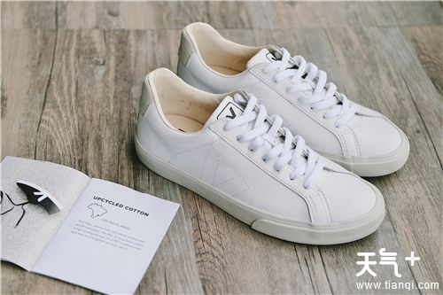 小白鞋发黄怎么洗白，四大招教你如何清洗小白鞋