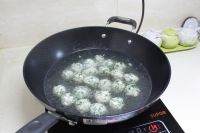 荠菜豆腐丸子汤的做法步骤10