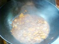香菇白菜炒肉的做法步骤5