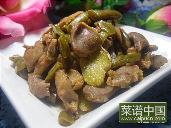 酸辣豆角炒鸡肫