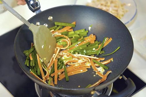 韭菜香干肉丝的做法 在家怎么做韭菜香干肉丝