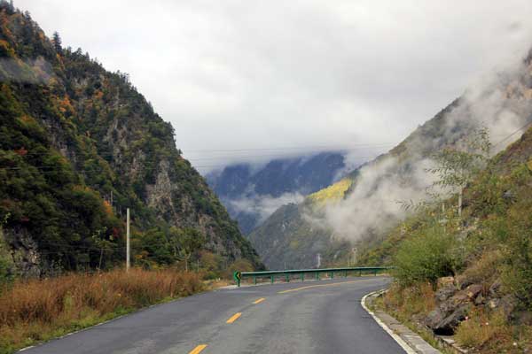 成都有直达毕棚沟的车吗 成都到毕棚沟有多少公里