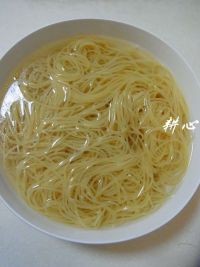 虾仁意粉的做法步骤5