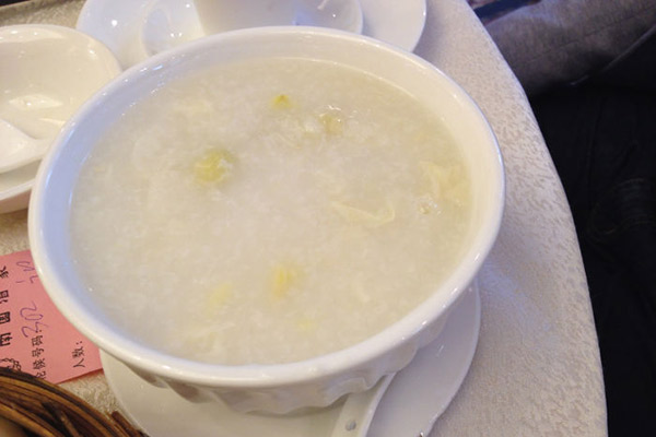 白果粥的做法 白果腐竹粥的家常做法