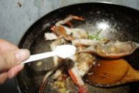 姜葱炒螃蟹的做法步骤9