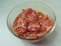 葱爆羊肉的做法步骤2