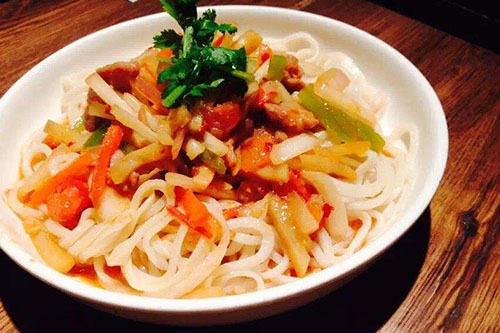 乌鲁木齐美食小吃有哪些 新疆乌鲁木齐的美食介绍