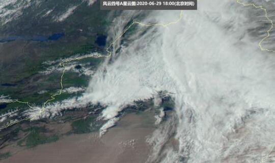 新疆六月飞雪是怎么回事 这次降雪和冷空气有关