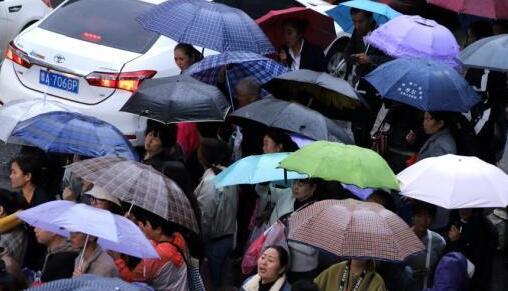 内蒙古仍将有大范围的降水 呼和浩特局地气温跌至19℃