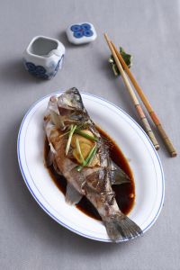 柠香蒸鲈鱼的做法步骤5
